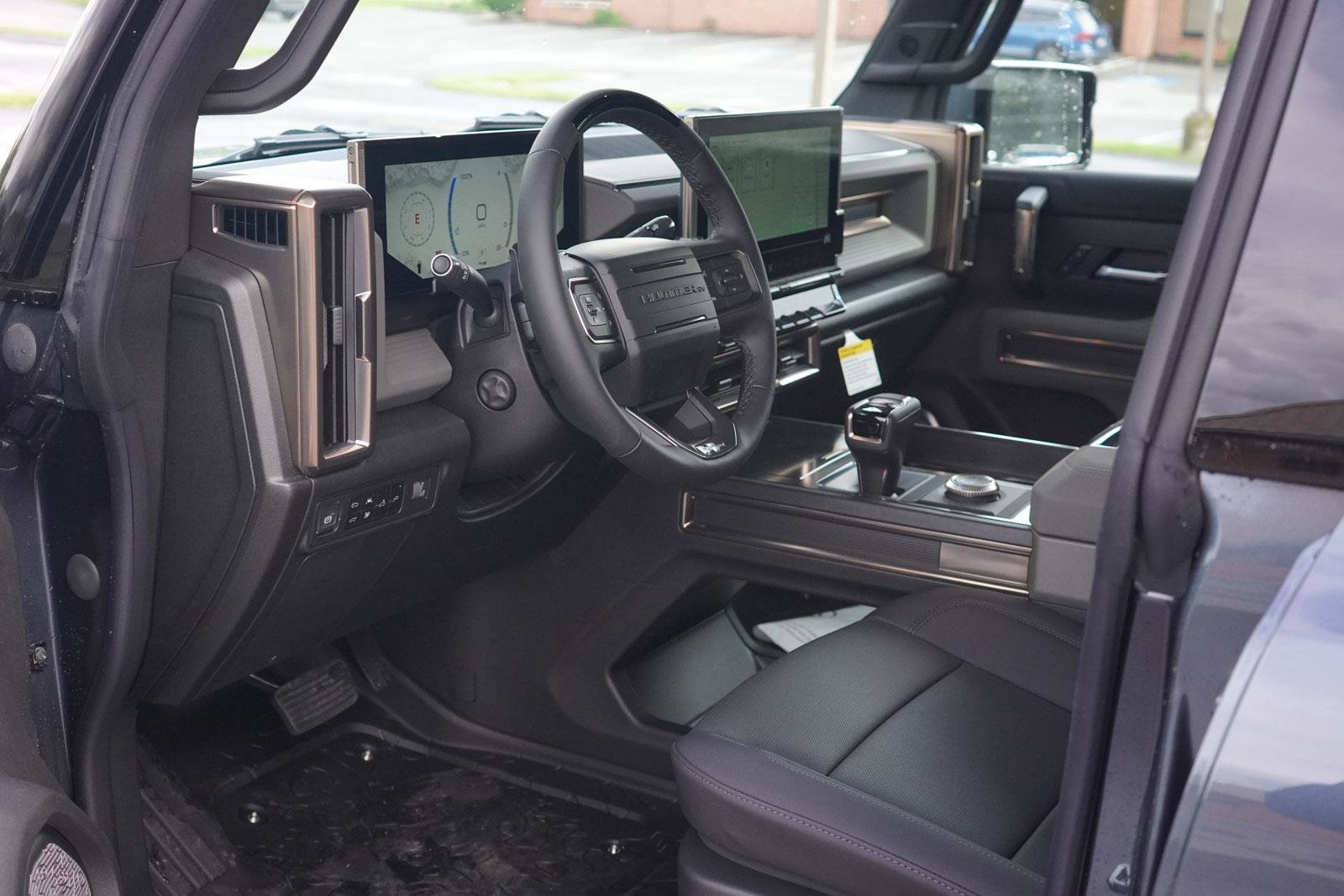 New 2025 GMC Hummer EV 2X w/ LPO, Sport Package image 21
