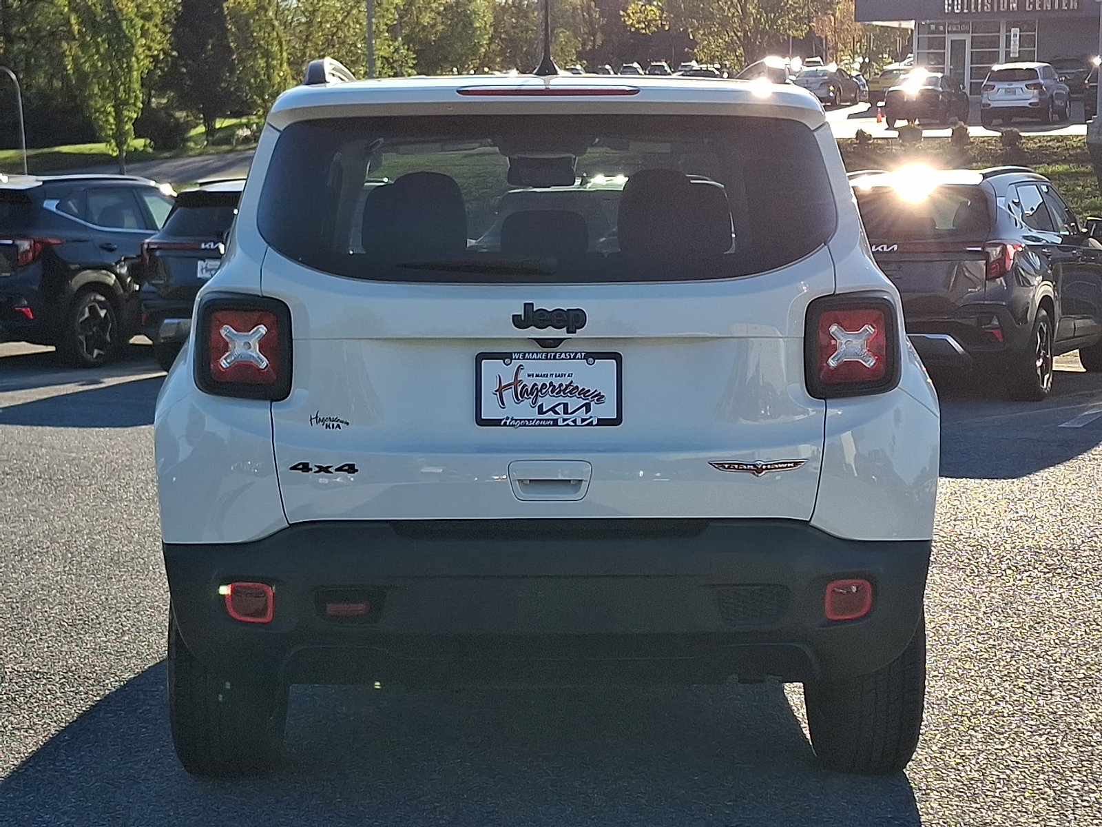 Used 2023 Jeep Renegade Trailhawk image 5