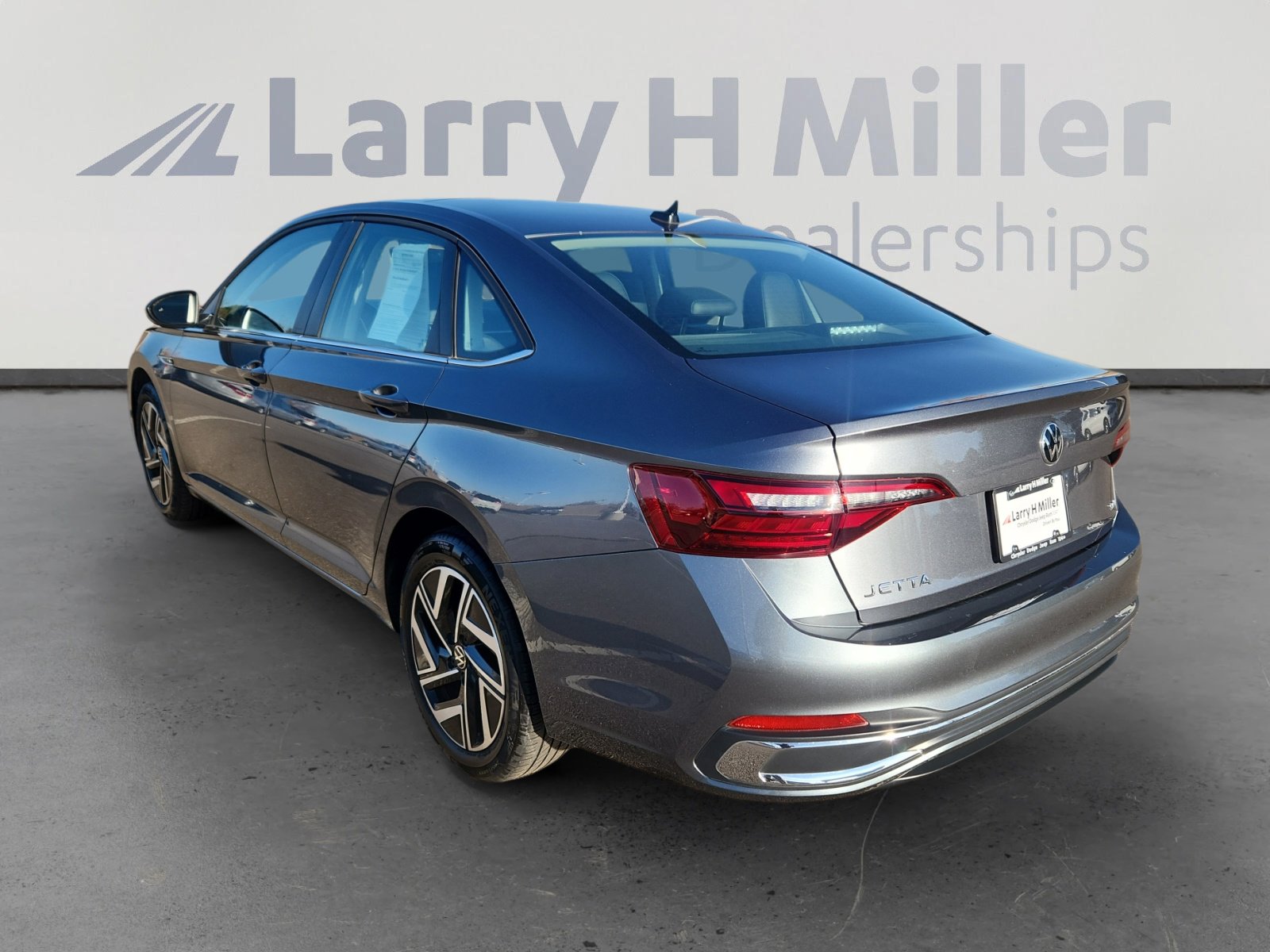 Used 2022 Volkswagen Jetta SEL image 4