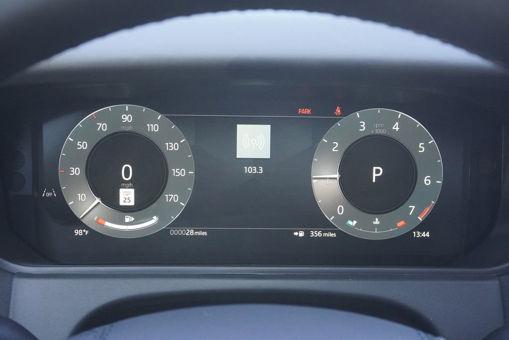 New 2026 Land Rover Range Rover Velar Dynamic SE image 11