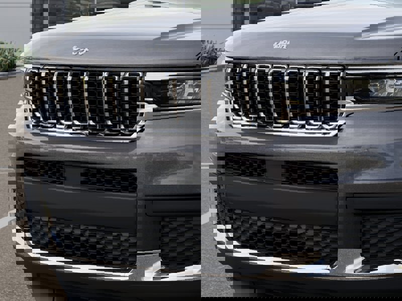 New 2025 Jeep Grand Cherokee L Laredo w/ Luxury Tech Group I image 22