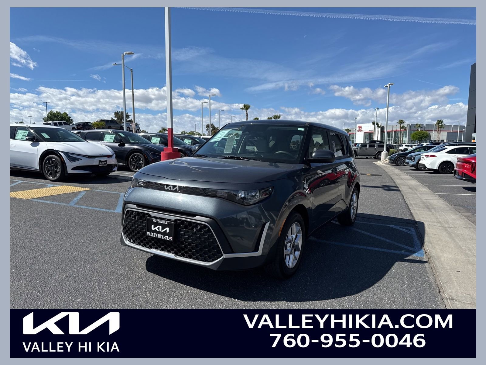 Certified 2025 Kia Soul LX w/ LX Technology Package FWD image 1