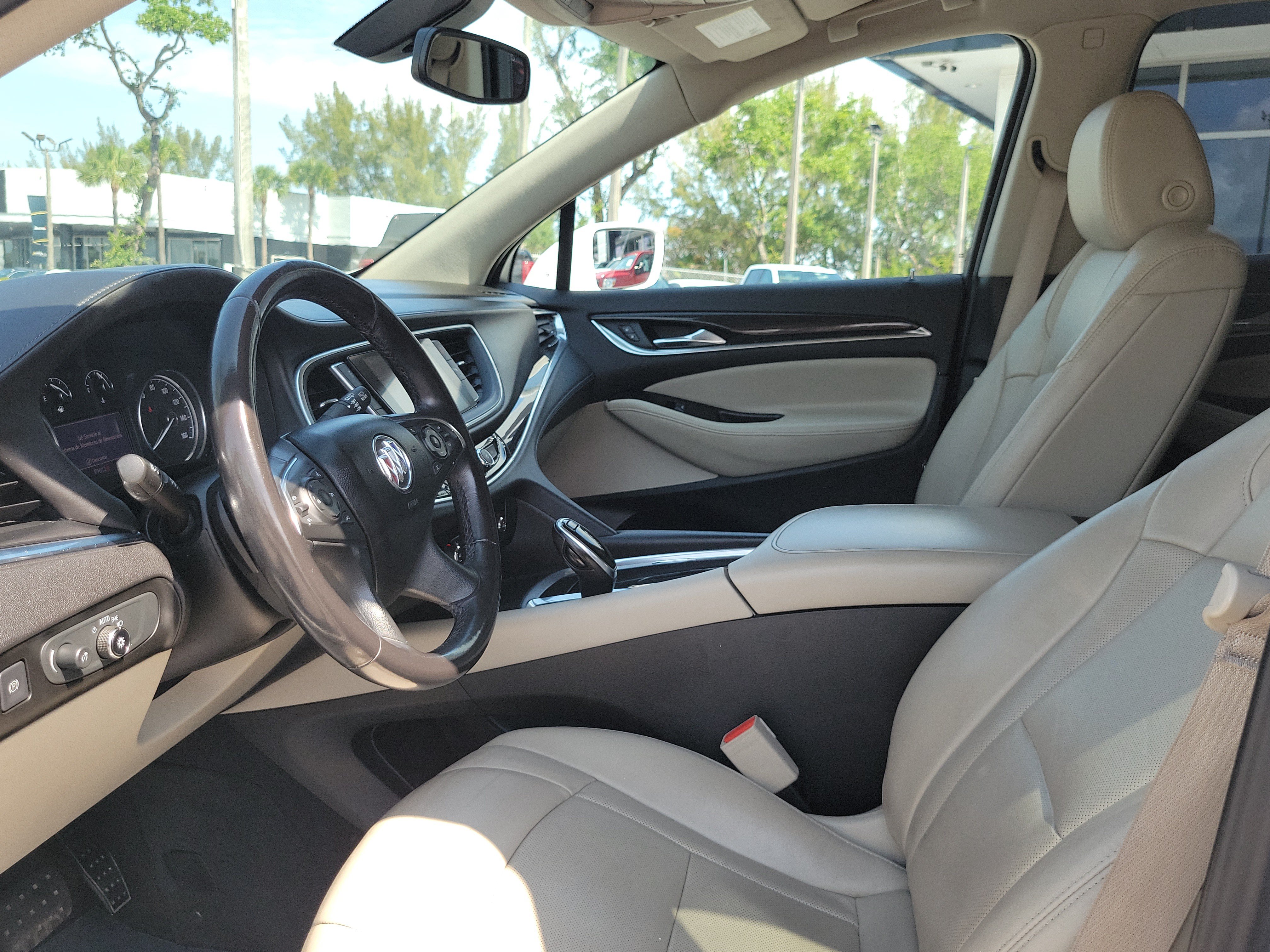 Used 2020 Buick Enclave Essence FWD image 11