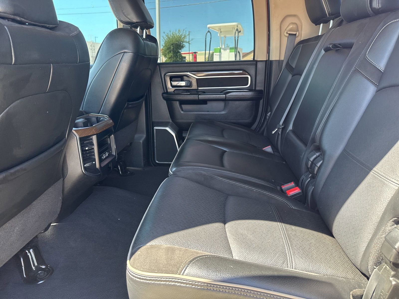 Used 2022 RAM 3500 Laramie AWD/4WD image 5