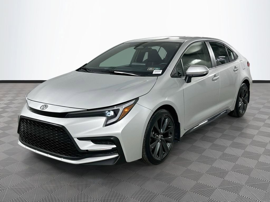 Certified 2025 Toyota Corolla SE FWD image 3