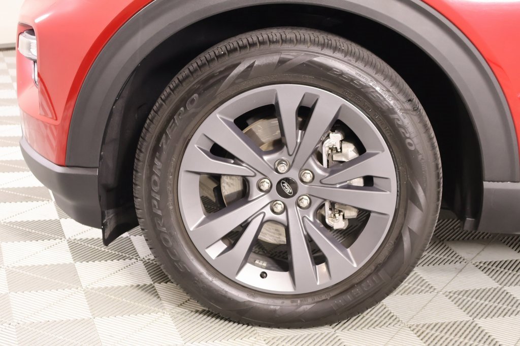 Used 2022 Ford Explorer XLT w/ Equipment Group 202A image 19