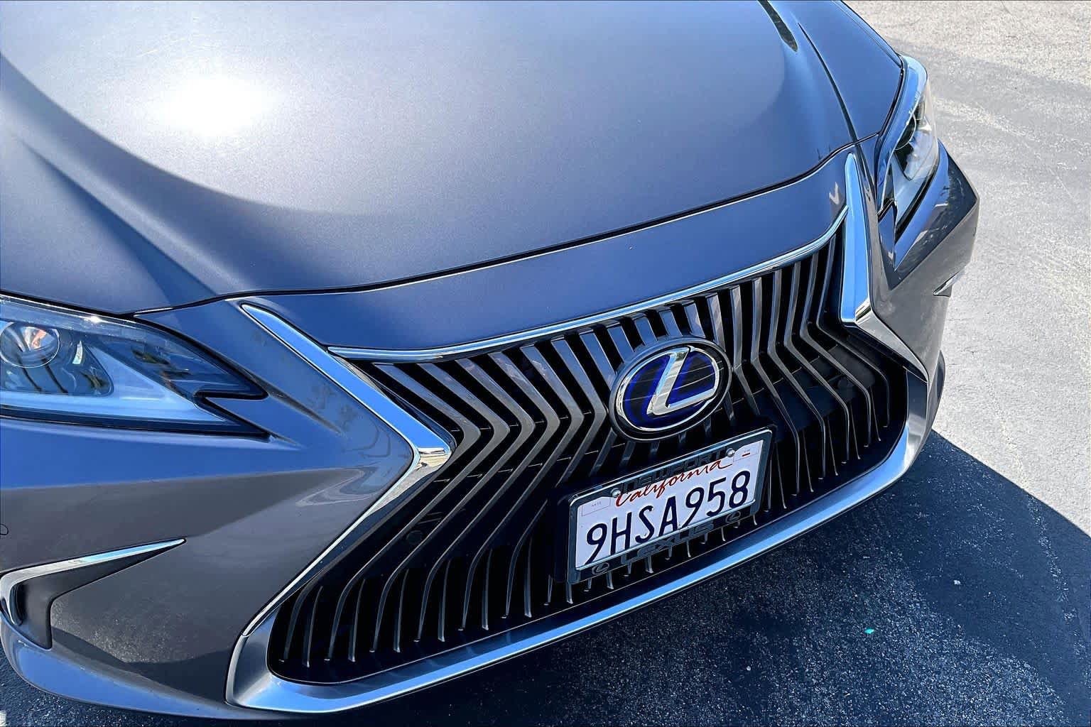Used 2021 Lexus ES 300h w/ Premium Package FWD image 28