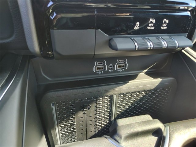 New 2026 RAM 1500 4x4 Crew Cab image 24