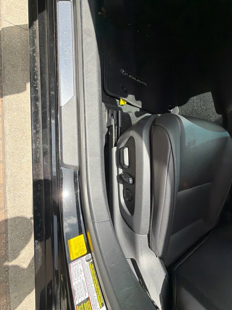 Used 2019 Lexus ES 300h w/ Premium Package FWD image 13