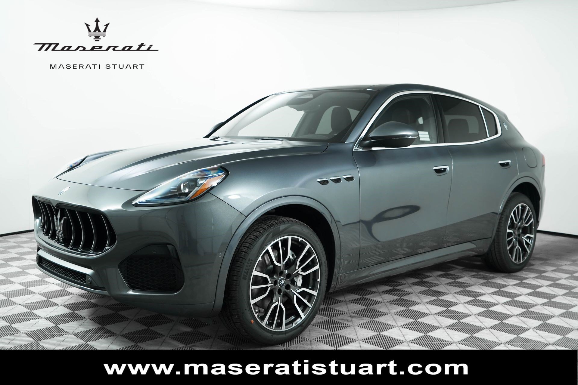 New 2025 Maserati Grecale GT AWD/4WD image 3