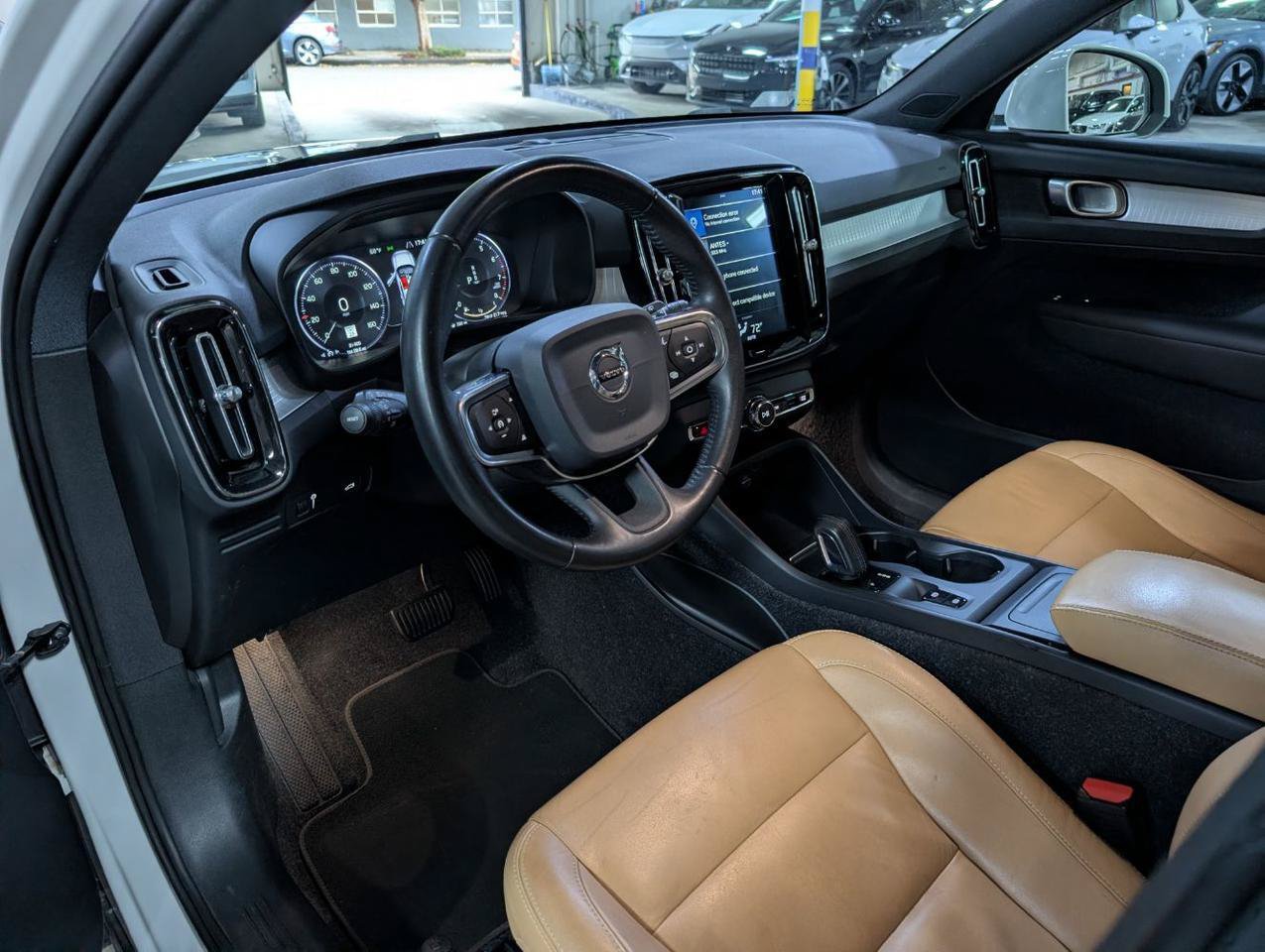 Used 2019 Volvo XC40 T5 Momentum AWD/4WD image 9