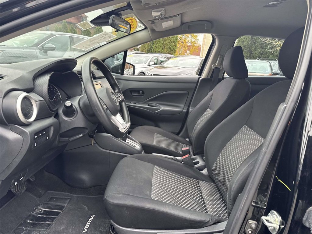 Used 2022 Nissan Versa S image 19
