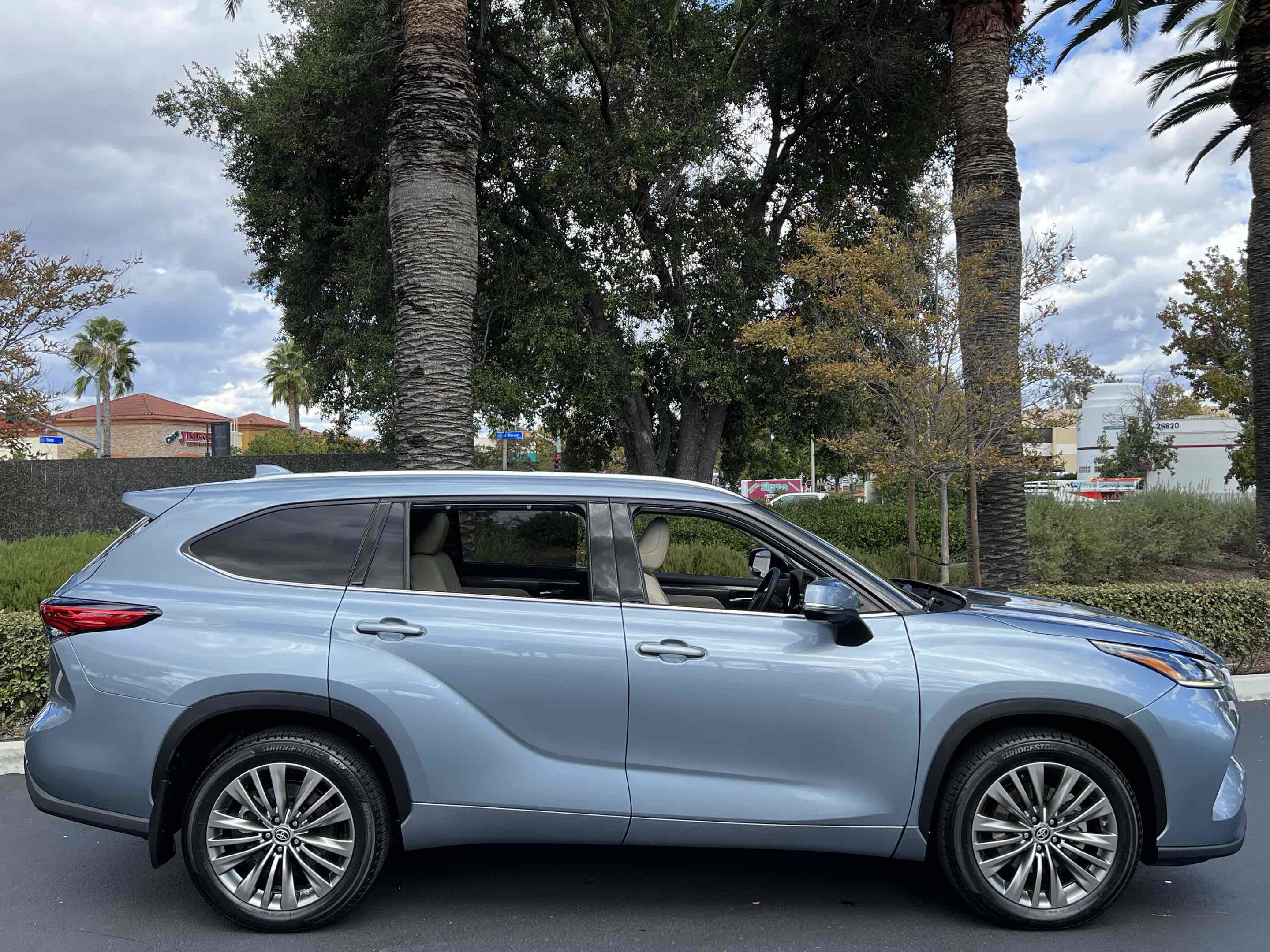 Used 2020 Toyota Highlander Platinum image 21