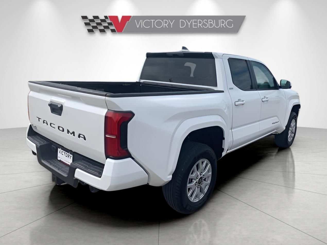 Used 2025 Toyota Tacoma SR5 AWD/4WD image 8