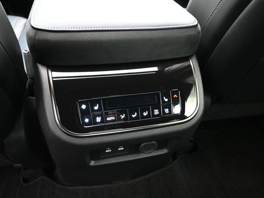 New 2026 INFINITI QX80 4WD w/ Sport Exterior Package image 19
