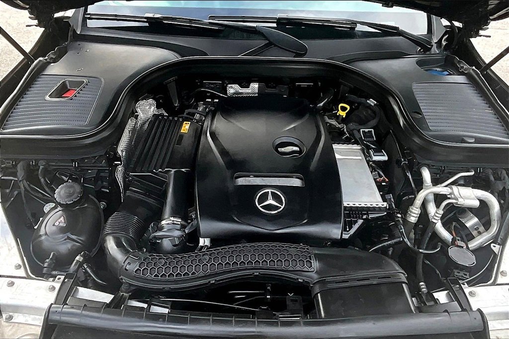 Used 2019 Mercedes-Benz GLC 300 4MATIC image 9
