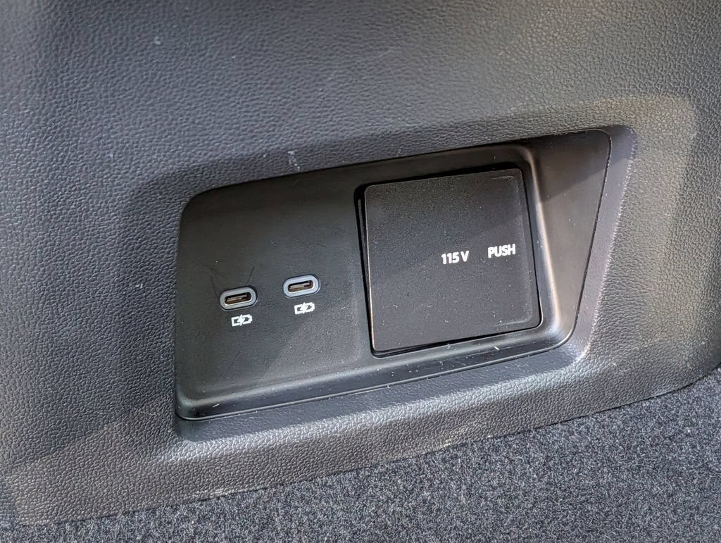 Used 2025 Volkswagen Atlas SE AWD/4WD image 30