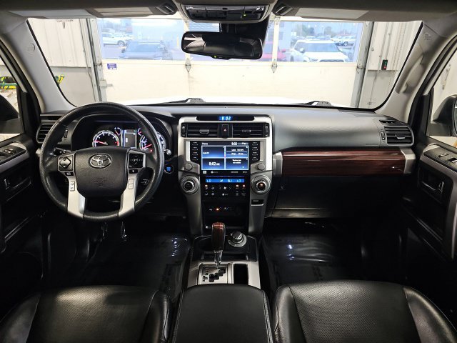 Used 2020 Toyota 4Runner Limited AWD/4WD image 32