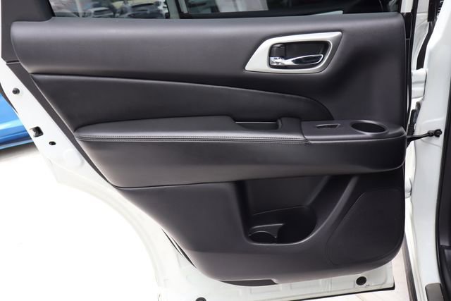 Used 2018 Nissan Pathfinder SL w/ Midnight Edition Package image 31