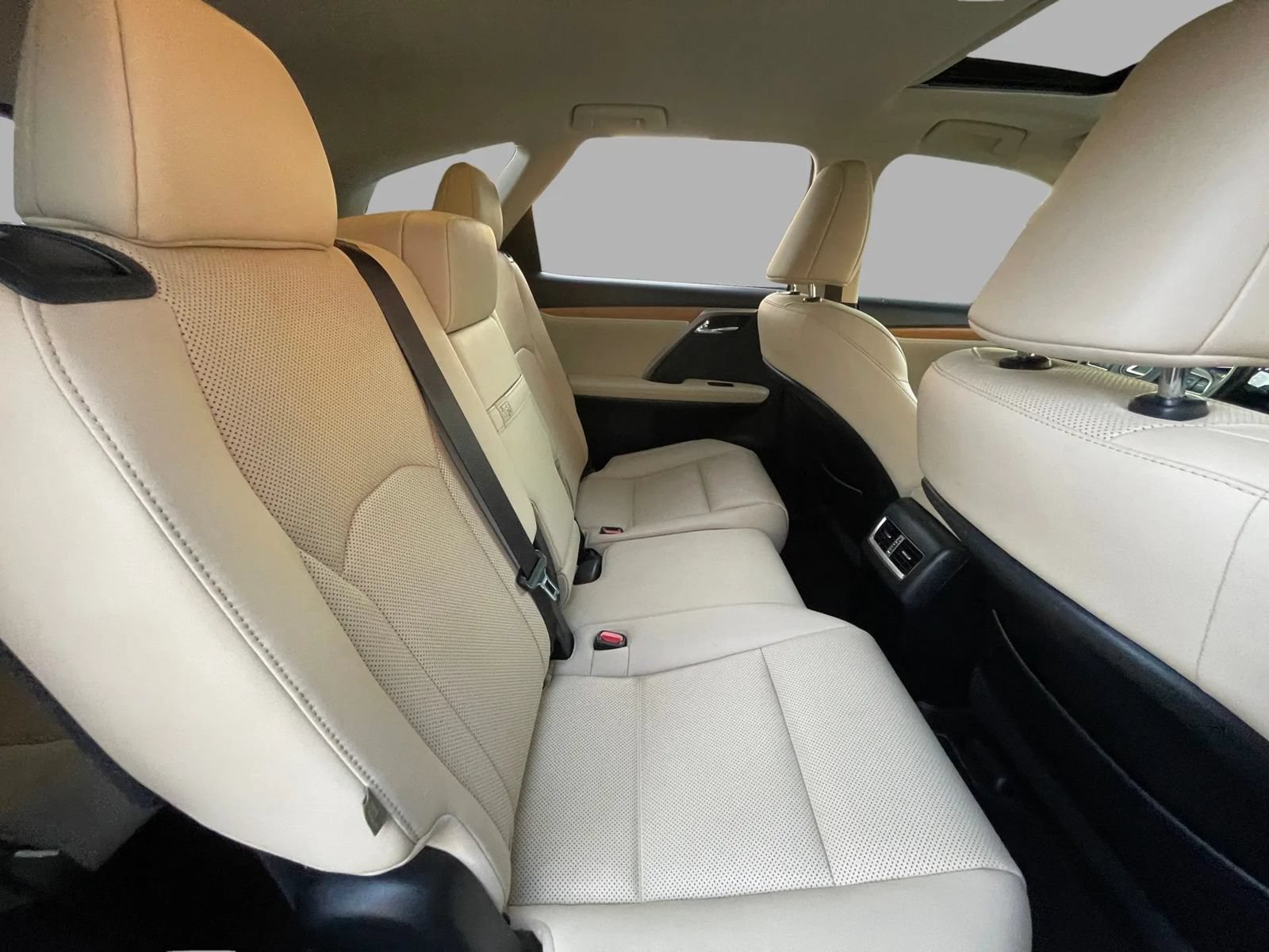 Used 2021 Lexus RX 350L FWD w/ Premium Package image 24