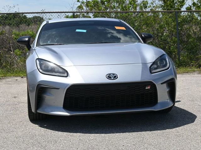 Used 2022 Toyota GR86 Premium image 3