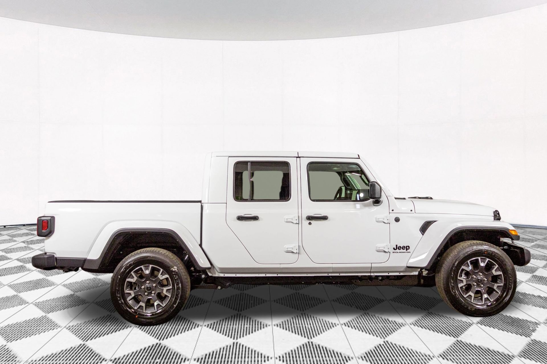 New 2026 Jeep Gladiator Sport AWD/4WD image 11