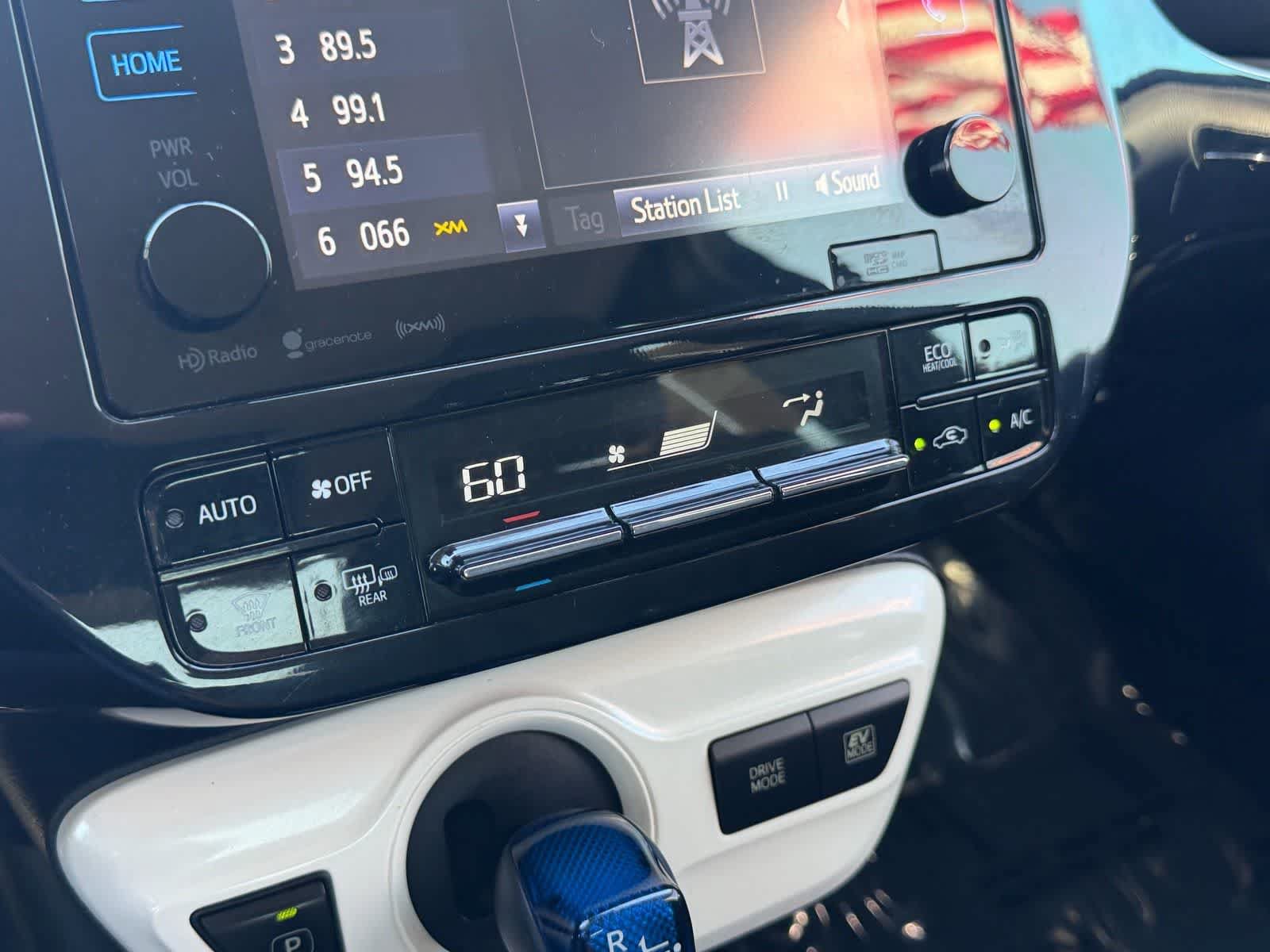 Used 2018 Toyota Prius Three FWD image 24