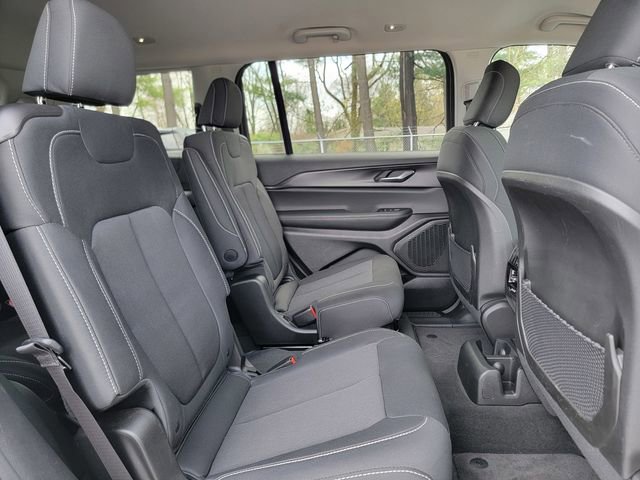 Certified 2023 Jeep Grand Cherokee L Laredo w/ Luxury Tech Group I AWD/4WD image 24
