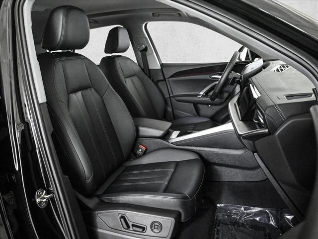 Certified 2025 Audi Q5 Premium w/ Convenience Package AWD/4WD image 21