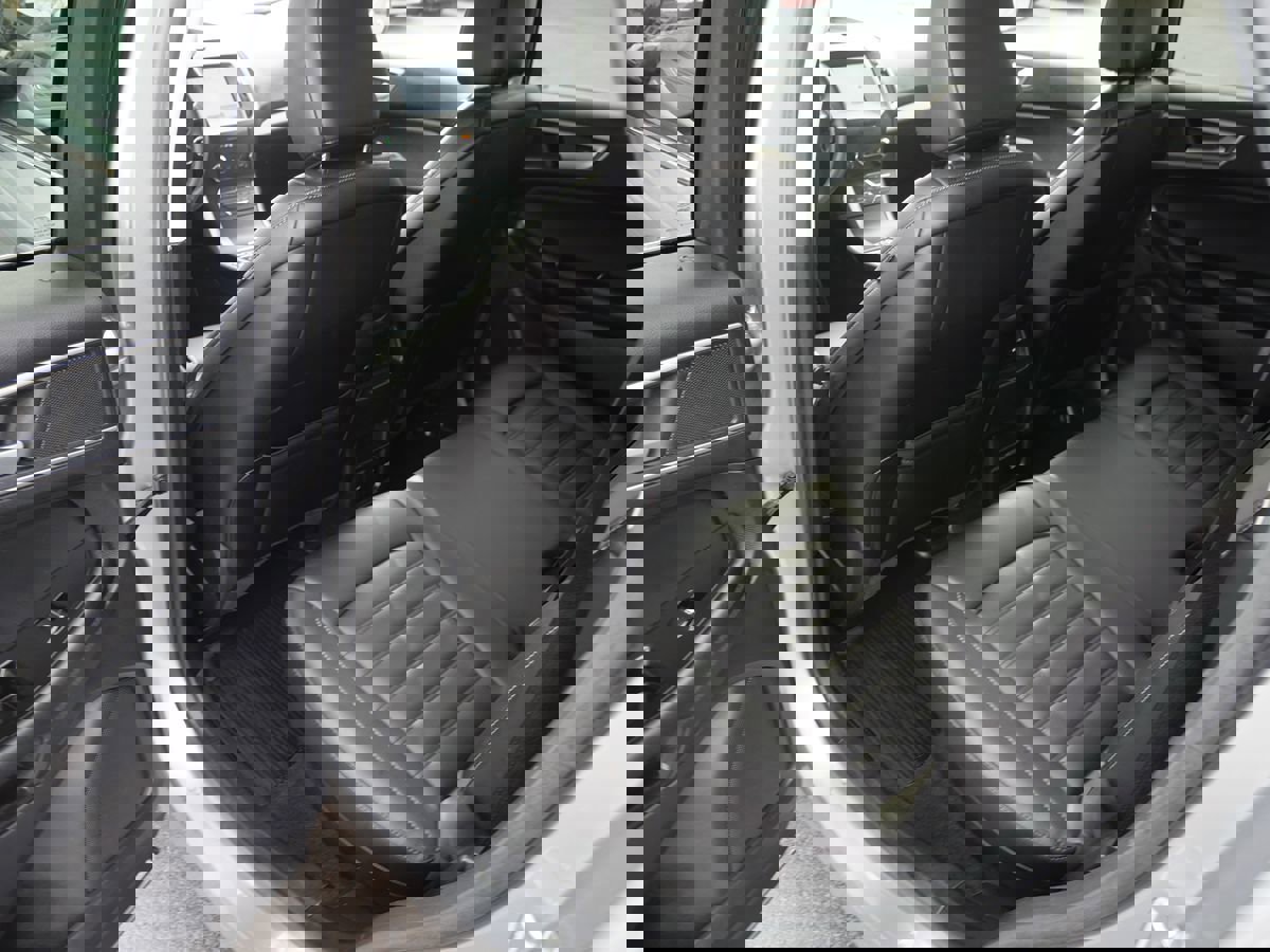 Used 2020 Ford Edge SEL w/ Convenience Package image 18