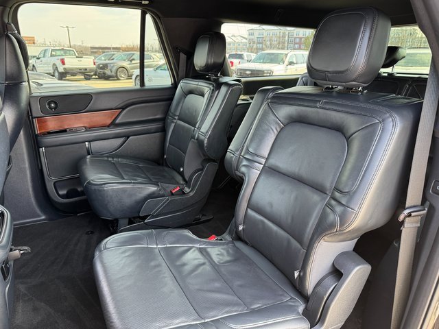 Used 2022 Lincoln Navigator L Reserve image 16