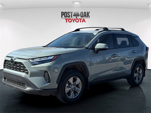 Used 2023 Toyota RAV4 XLE image 3