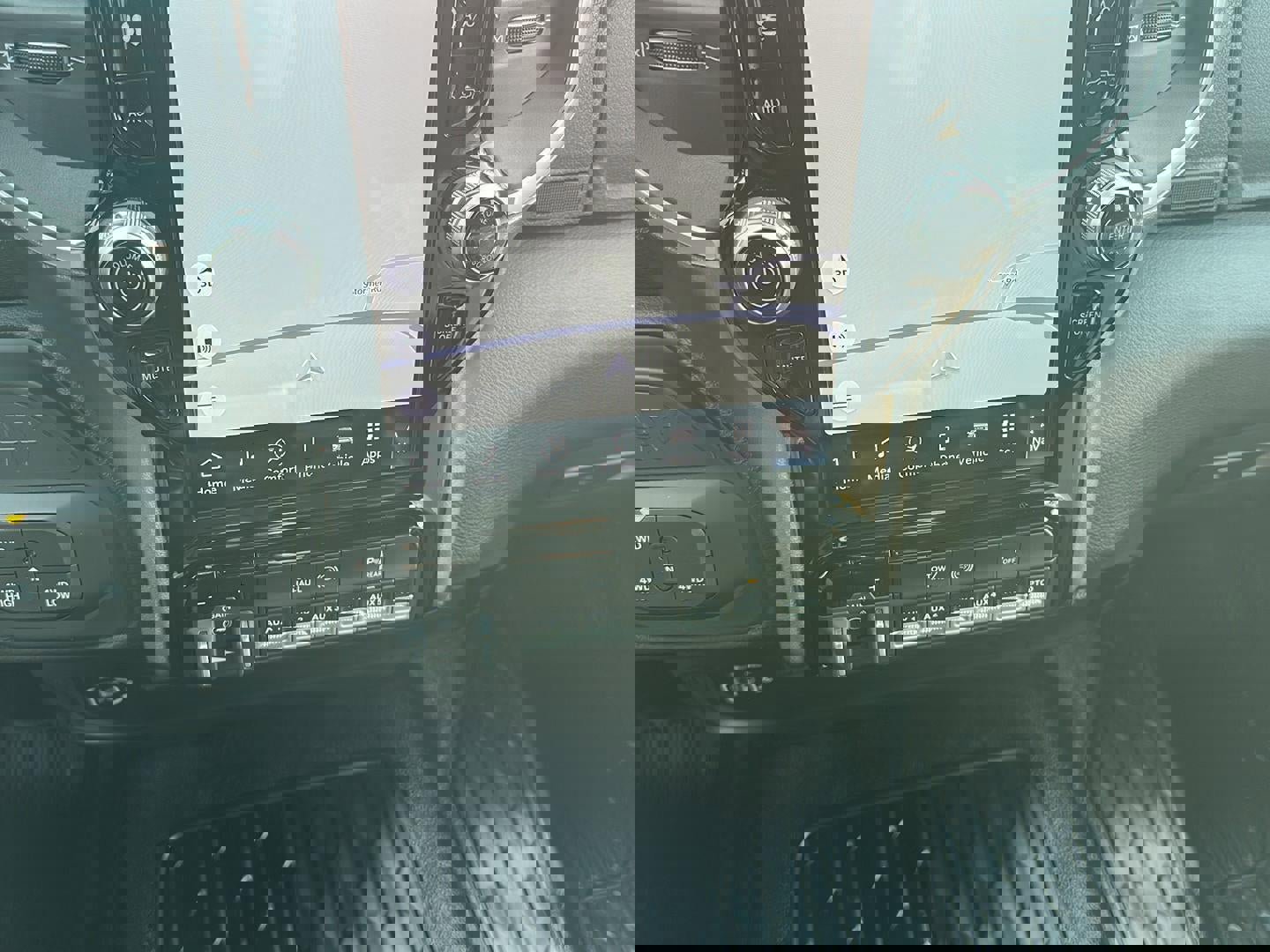 New 2026 RAM 5500 4x4 Regular Cab image 17