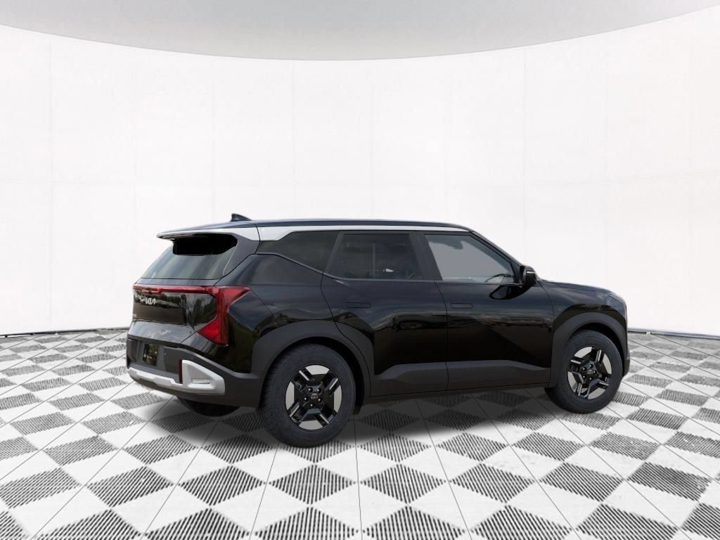 New 2027 Kia Seltos LX FWD image 8