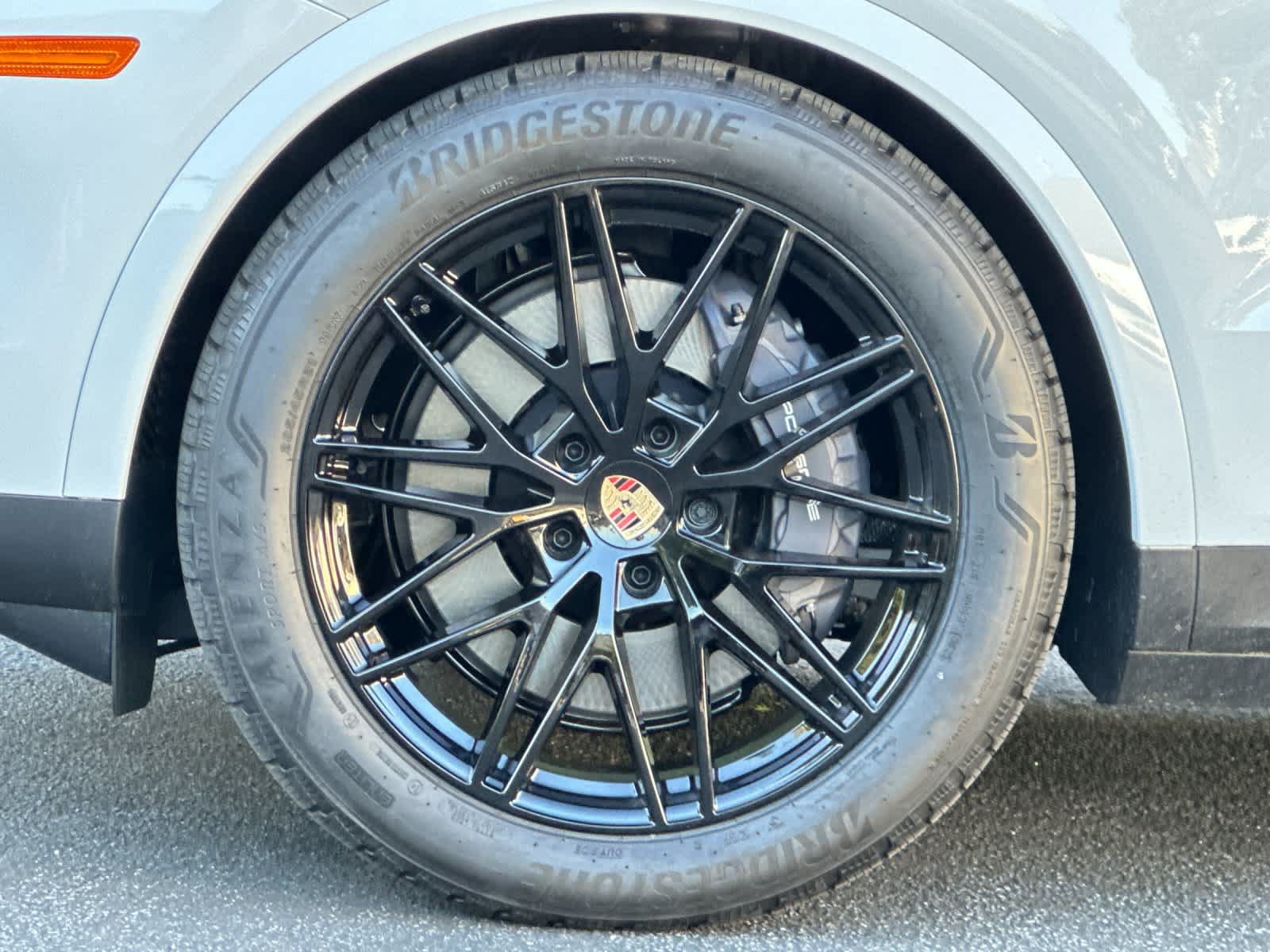 New 2025 Porsche Cayenne Coupe AWD/4WD image 32