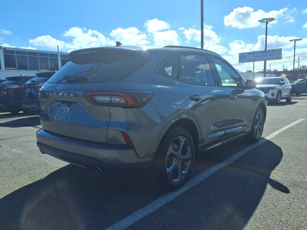 Certified 2024 Ford Escape ST-Line w/ Tech Pack #1 FWD image 6