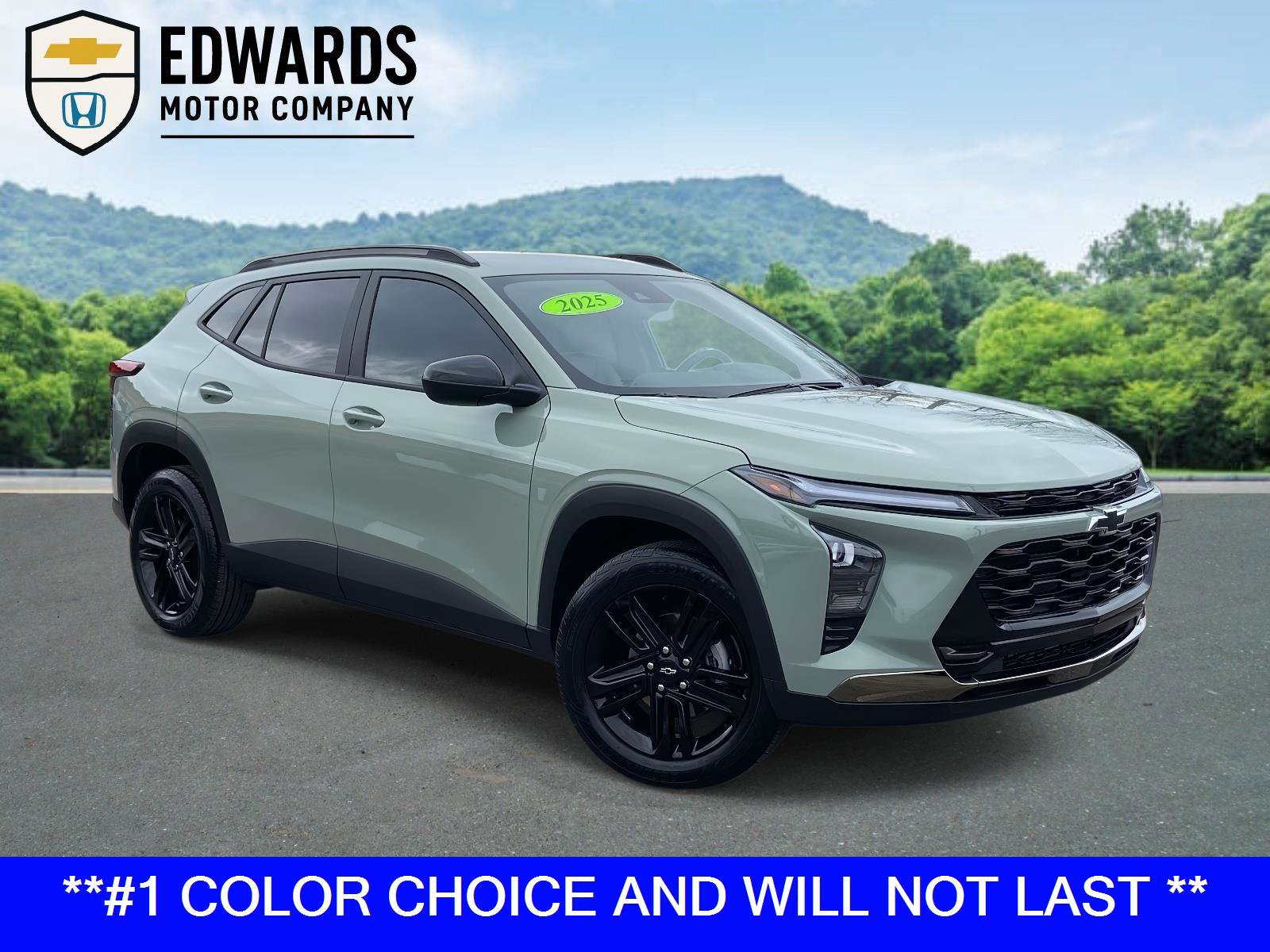 Certified 2025 Chevrolet Trax ACTIV w/ Driver Confidence Package