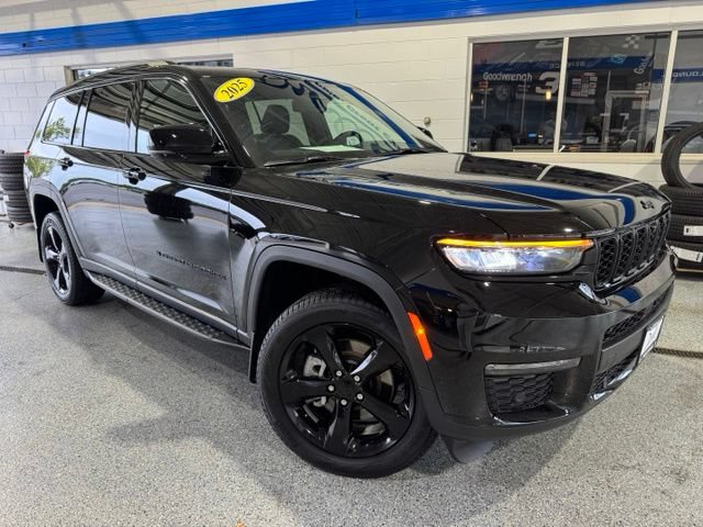 Used 2025 Jeep Grand Cherokee L Limited w/ Luxury Tech Group II AWD/4WD image 2