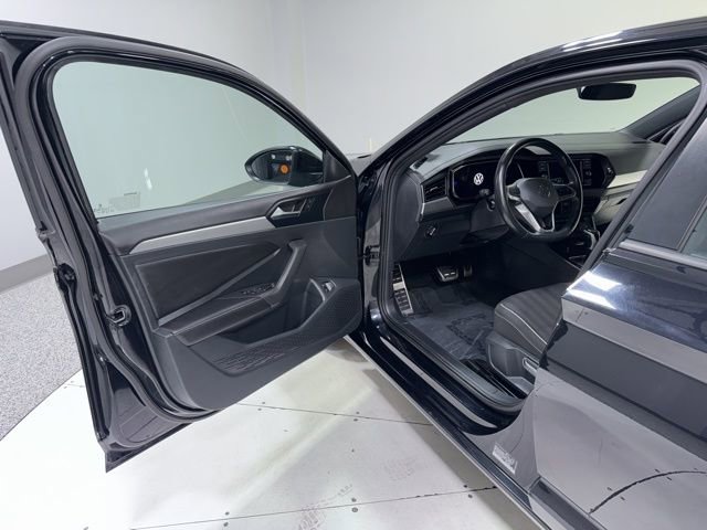 Used 2023 Volkswagen Jetta Sport image 8