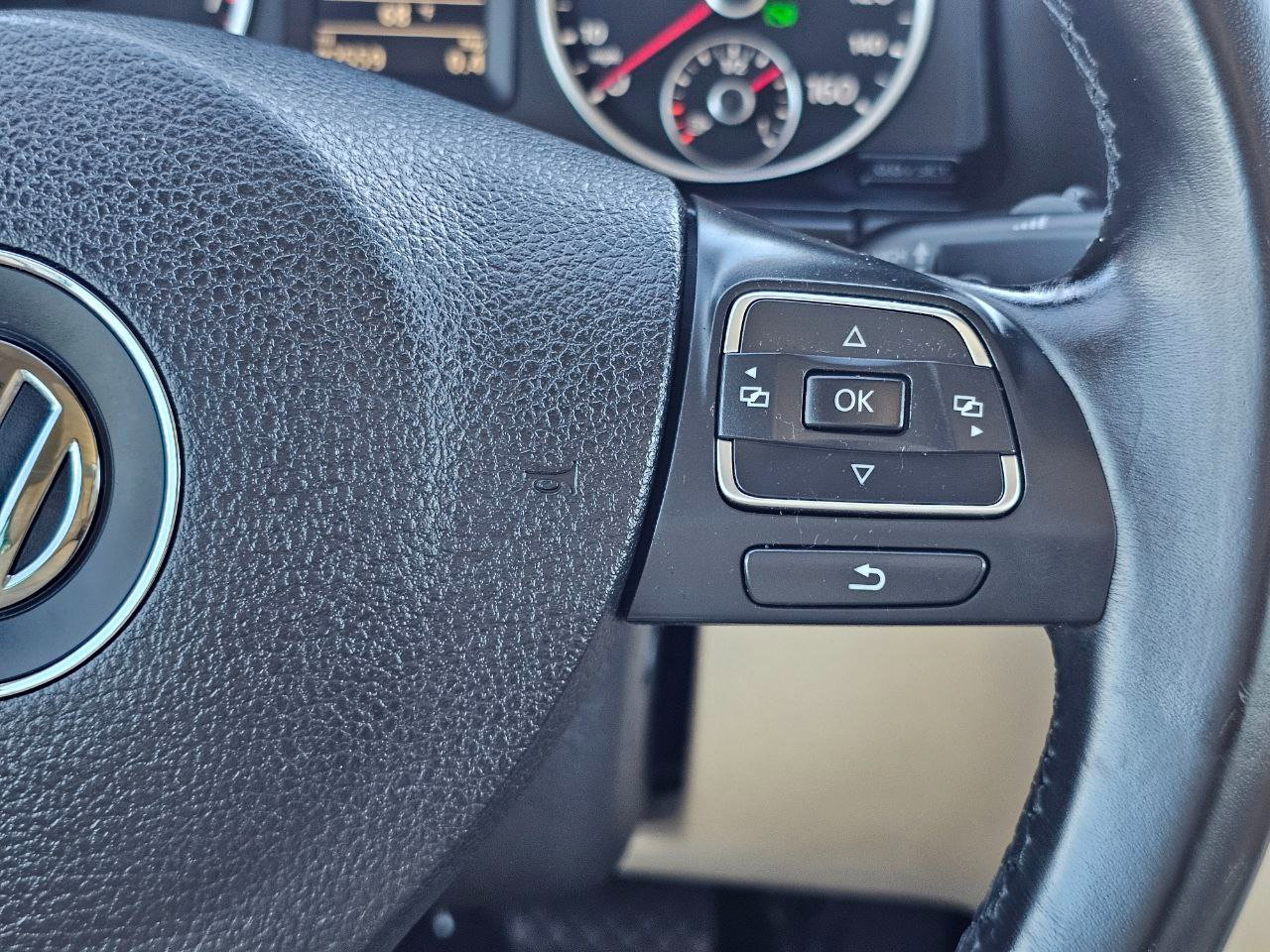 Used 2013 Volkswagen Tiguan SEL image 27