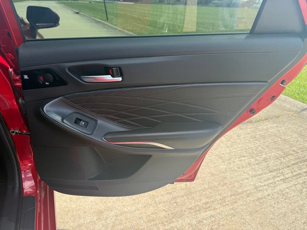 Used 2022 Toyota Avalon Limited w/ Advanced Safety Package FWD image 14