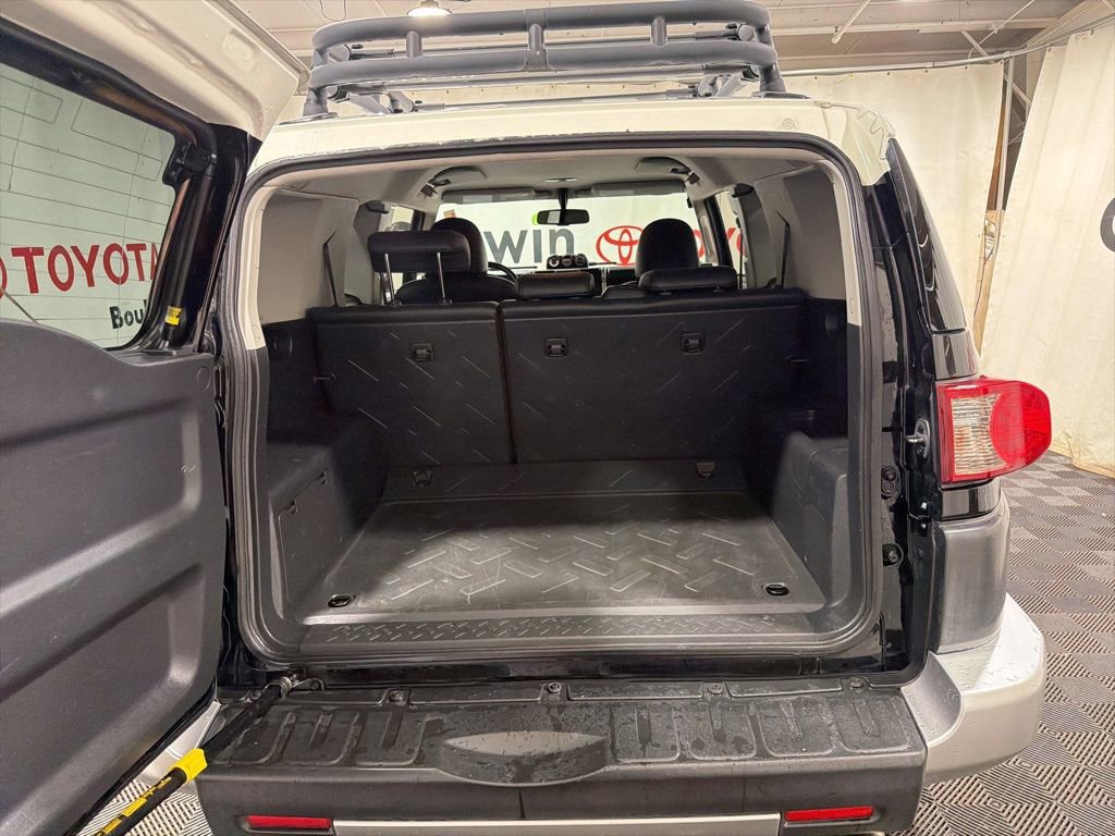 Used 2010 Toyota FJ Cruiser 4WD image 16