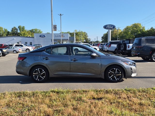 Used 2024 Nissan Sentra SV FWD image 14