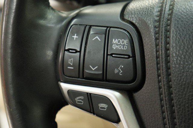 Used 2014 Toyota Highlander Limited FWD image 11