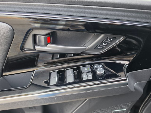 Used 2023 Subaru Solterra AWD image 24