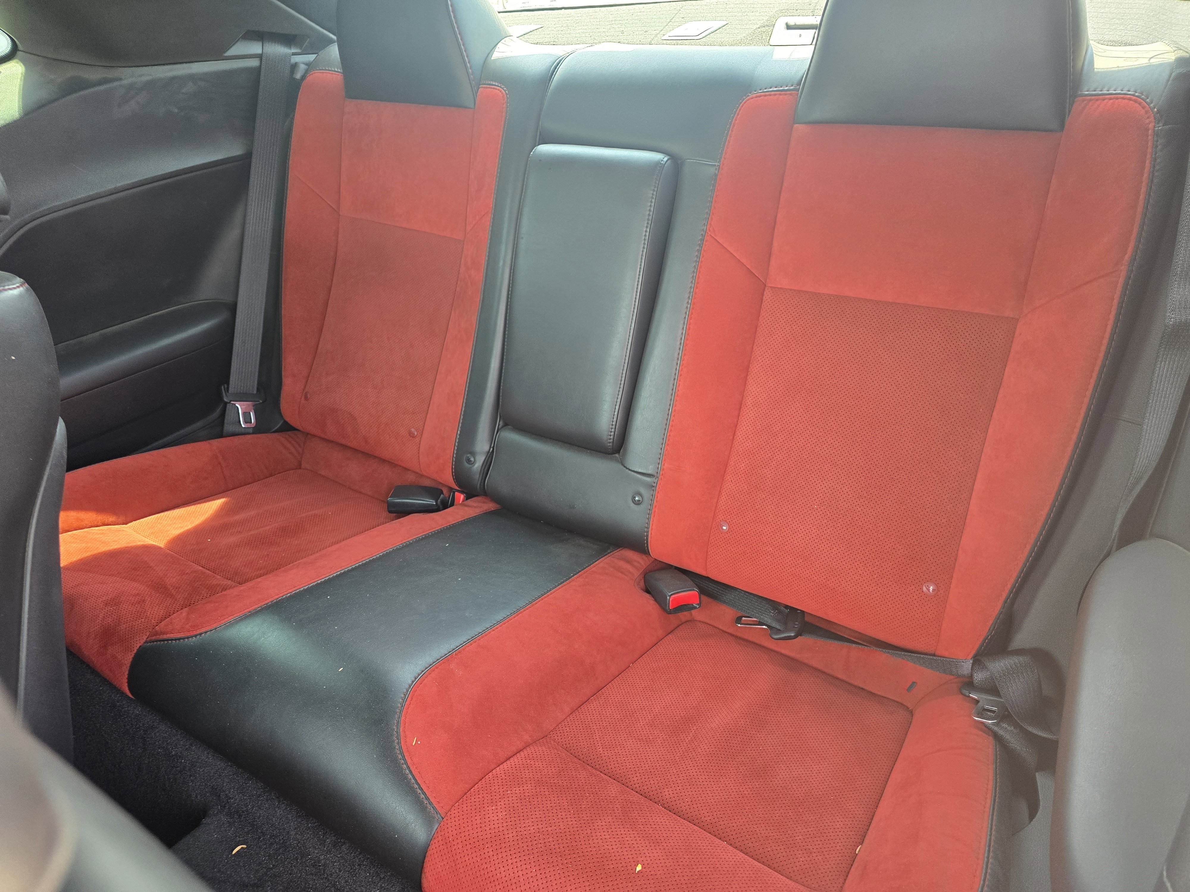 Used 2016 Dodge Challenger R/T Scat Pack w/ Leather Interior Group RWD image 10