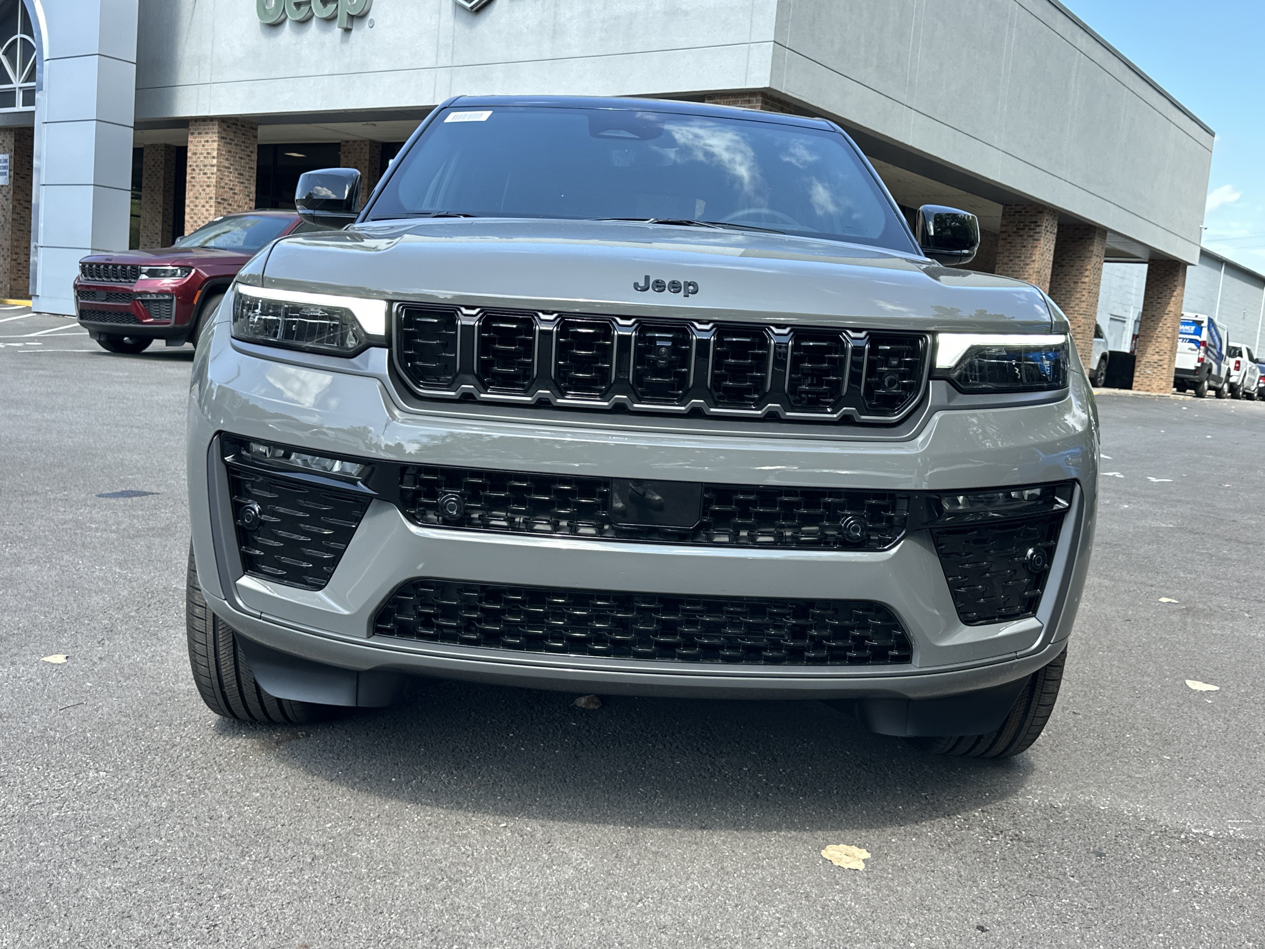 New 2027 Jeep Grand Cherokee Summit AWD/4WD image 23