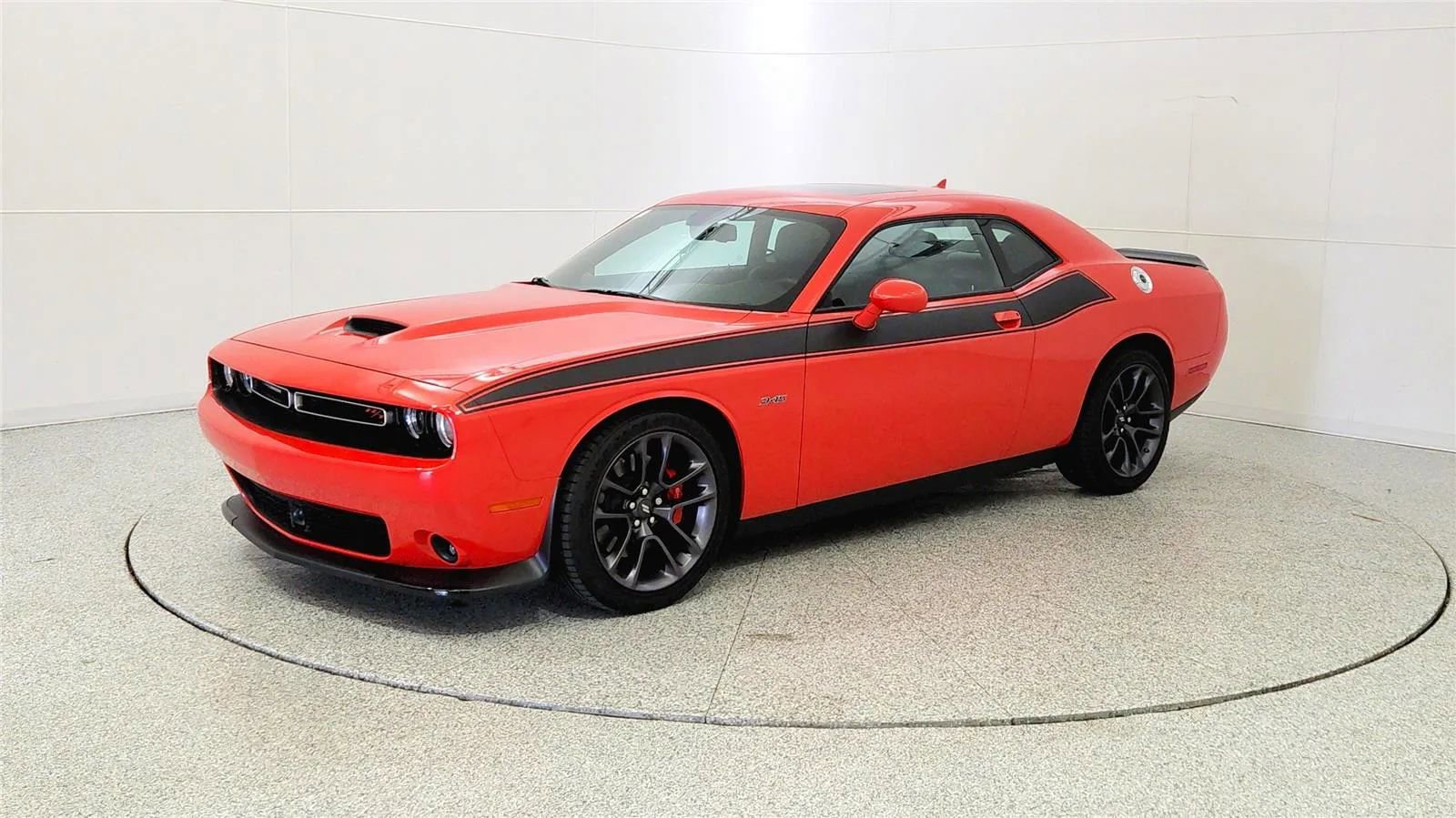 Used 2023 Dodge Challenger R/T w/ Plus Package RWD image 3