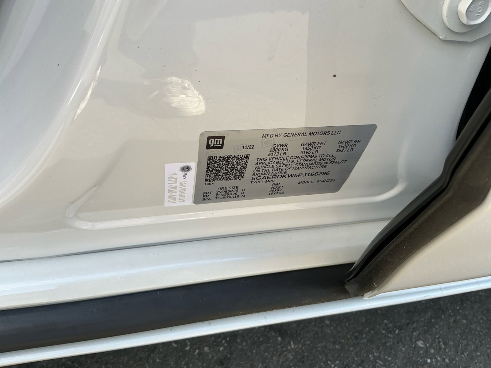 Used 2023 Buick Enclave Avenir w/ Avenir Technology Package image 27