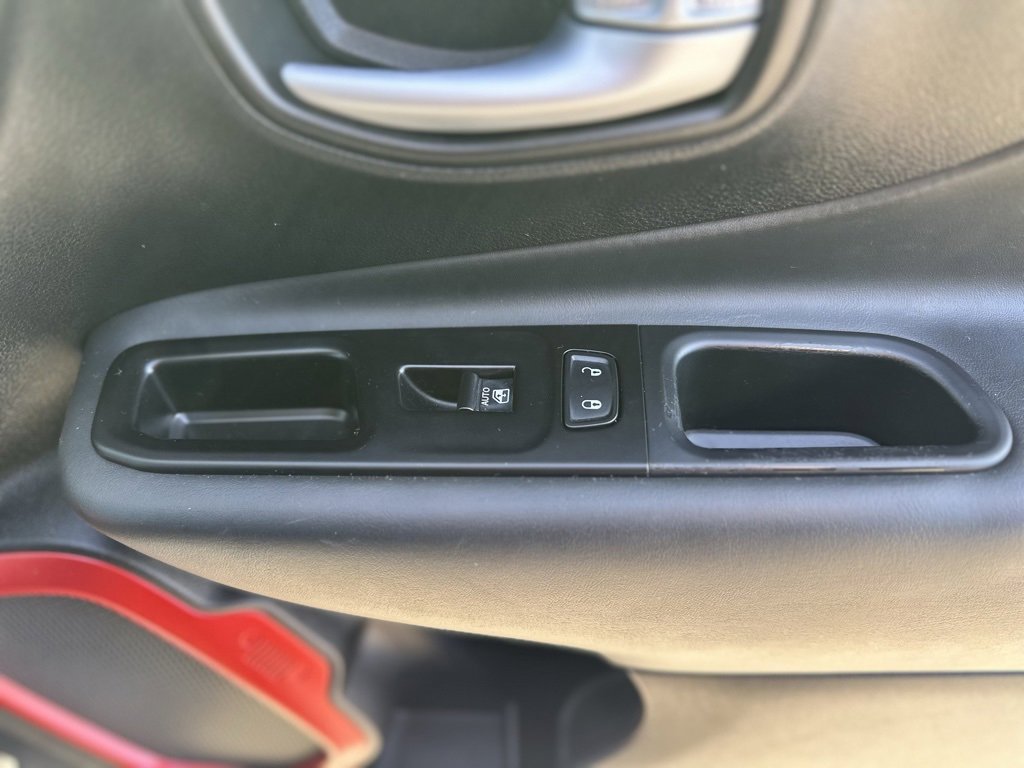 Used 2020 Jeep Renegade Trailhawk w/ UConnect 8.4 Nav Group image 34